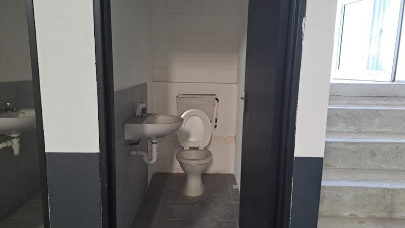 To Let commercial Property for Rent in Sidwell Eastern Cape